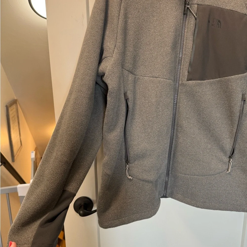 The North Face Men's Chimborazo Grey Full Zip Fleece Jacket Grey XL‎